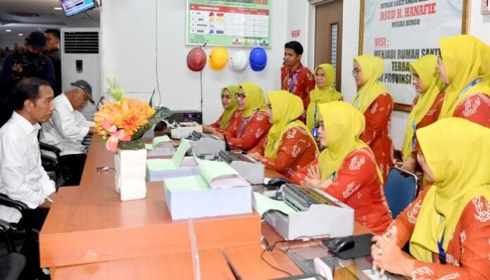 Kunjungna Jokowi di RSUD-H Hanafie-Muara-Bungo-