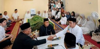 Janji Suci di Samping Sanggup Ayah: Duka Menyelimuti Pelepasan Erwin Hatta ke Pemakaman